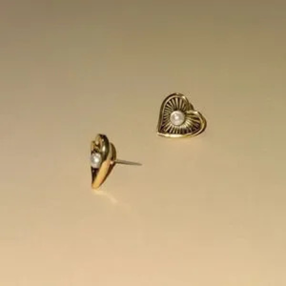 Pearl heart earrings N869